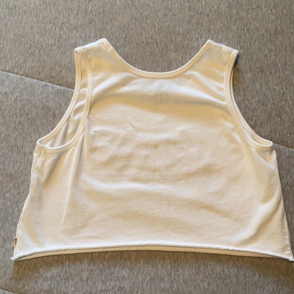Levi’s Crop Top - Picture 3 of 3
